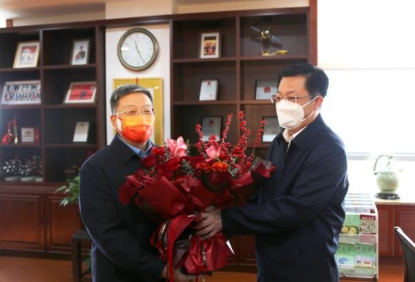 市委书记马士光走访慰问中国工程院院士肖伟